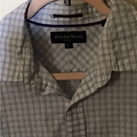 Austin Reed - Picture 3 of 4